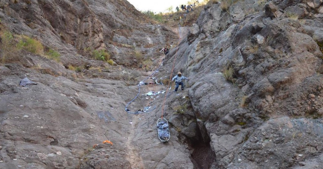 В Перу автобус упал в пропасть, погибли более 20 человек